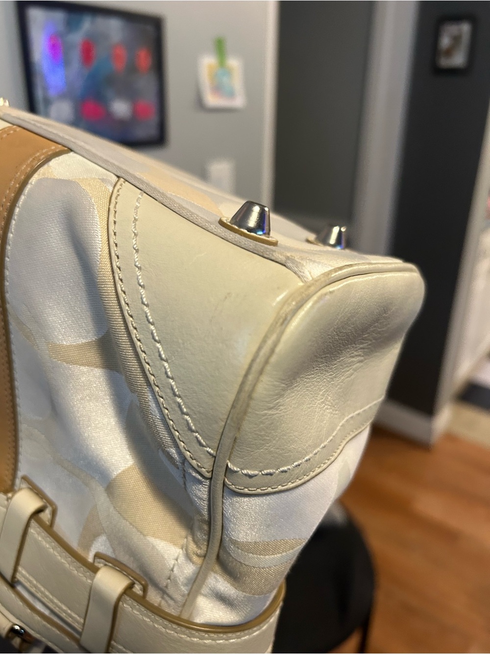 Coach Hampton Optic Vintage Cream and Tan Signature Tote with Horsebit Accent - Picture 11 of 13